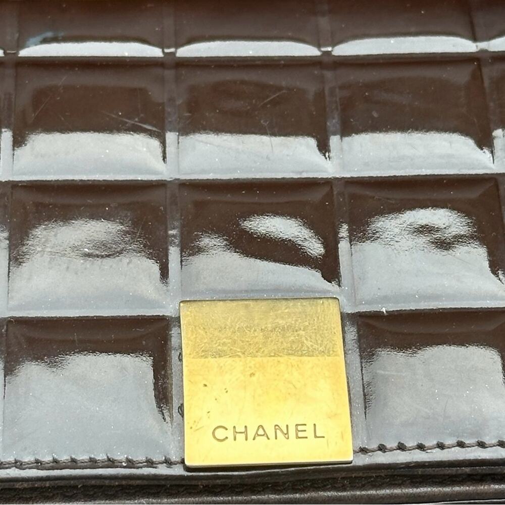 Chanel Brown Chocolate Bar Quilted Wallet - Picture 2 of 6